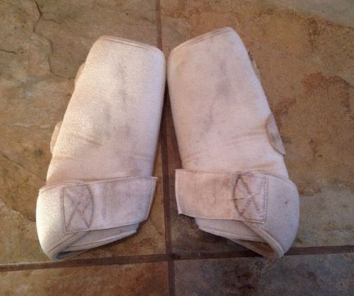 Used back on track therapeutic horse exercise boots for hind legs  white  small for sale