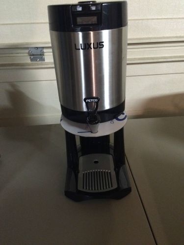 NEW Fetco Luxus 1.5 Gallon Thermal Coffee Dispenser L3S-15 w/ Dispenser Stand