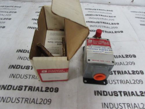NAMCO SNAP LOCK LIMIT SWITCH EA700-70926 NEW IN BOX