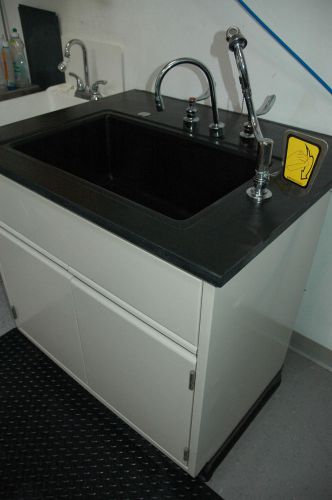 Laboratory steel black epoxy sink cabinet workstation speakman faucet eye wash for sale