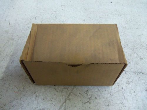 LOT OF 4 CROUSE-HINDS PLG7 PLUG *NEW IN A BOX*