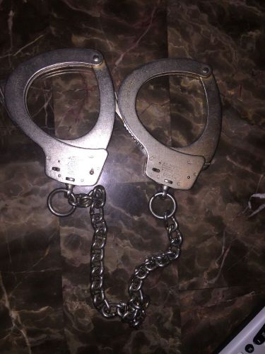 Smith &amp; Wesson M1900-1 Leg Irons Shackles Restraints  Bondage Ankle Cuffs USED