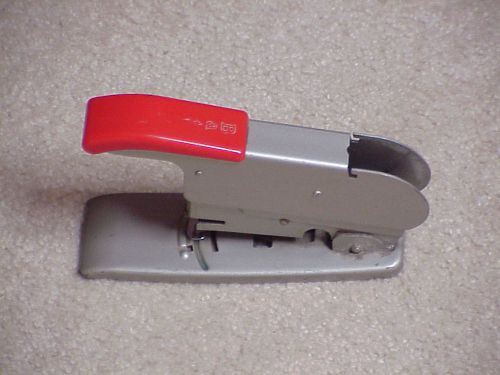 Vintage bates model c wire feed metal desktop stapler (uses b-50 staples) for sale