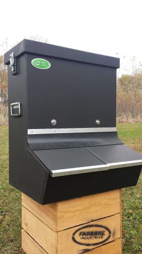 Live stock feeder. hog feeder. 4-h feeder ween feeder for sale