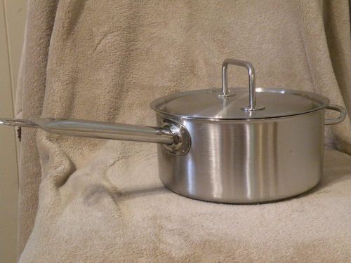 Vollrath Stainless Steel 4 Qt. Saucepan with Lid - Nice!