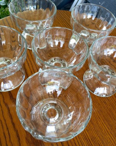 SET OF SIX VINTAGE  Clear Glass Footed Dessert LARGE  ICE CREAM SUNDAE BOWLS