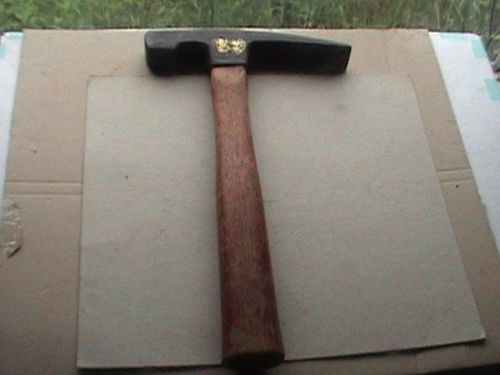 Bricklayer&#039;s masons hammer 21oz. total measures 10 15/16in. long for sale