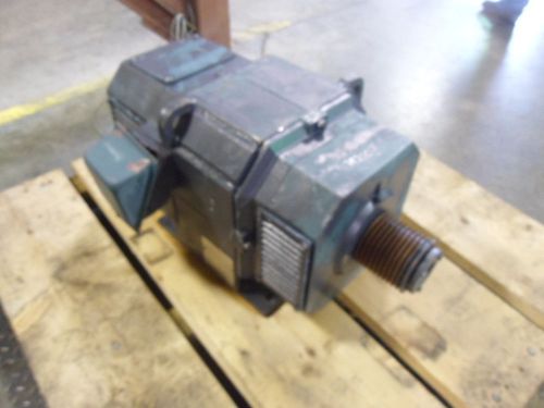 RELIANCE 30HP DC MOTOR #631210J FR:327AT VOLTS:500 FIELD VOLTS:300 RPM:1750 USED