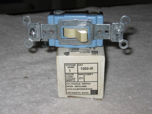 Leviton Ivory INDUSTRIAL Toggle Wall Light Switch DOUBLE POLE 15A Bulk 1202-2I