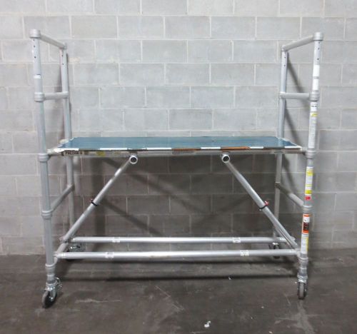 Werner ladder scaffold platform 2x bh-6 2x fnb-80 uprights 1x phc24w-6 6&#039; 6&#034; oah for sale