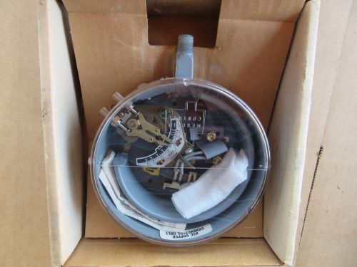 Mercoid control da37-2rg9 gauge 10-300 psi 120/240v new!!! free shipping for sale