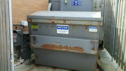 Commercial Trash Compactor 5.5 yards Complete Unit and Controls
