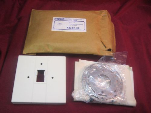 Progress lighting outlet box mounting plate and cover p8752-30 track-1 white for sale