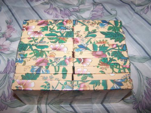 NEW 10 FLORAL COTTON FILLED BOXES JEWELRY GIFT BOXES PENDANT EARRINGS  3.5X3.5X1