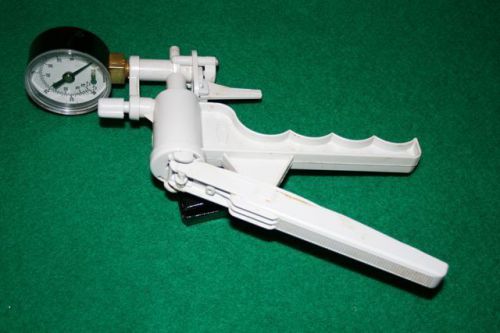 VACUUM PUMP - HAND OPERATED