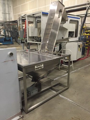Stainless Steel Food Grade Incline Conveyor Fully Covered. Works Great!