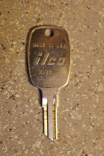 Ilco 1098JD keyblank for John Deere &amp; others Equiv. to Cole B1