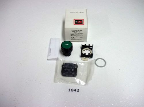 Cutler Hammer E22PB3N35A Grn Non-Illuminated PB w/ n.o. Contact Block