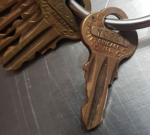 KEY 1949 NORTHWESTERN &amp; + GUMBALL VENDING MACHINE parts 240 241 242 244 246 249