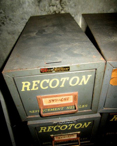 VINTAGE RECOCTON NEEDLES CABINET STEEL INDUSTRIAL STORAGE CABINET 16&#034; X 6 1/2&#034; X