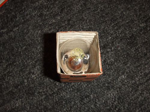 NOS Stanley Auto Lamp Headlight Bulb 12V 25W RP-35 A5675 A P-15D Highest Quality