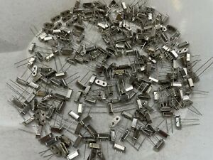 240-PCS Various Assorted Lot Crystals Oscillators HC-49/US