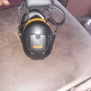 Used  DEWALT DPG15 Radio AM/FM Digital Tune Electronic Ear Muff Headset Radio