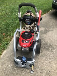 Homelight  3100 PSI 2.5 GPM Honda Gas Pressure Washer. GCV 190 Overhead Cam