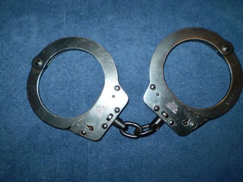 Hiatts Handcuffs