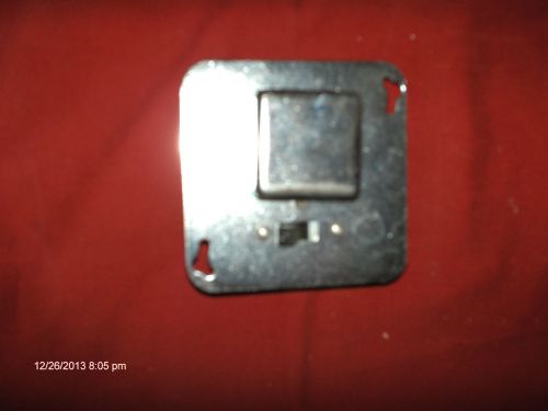 Fusetron SSY    Box-Cover Unit For 4 Inch Box FUSED TOGGLE SWITCH