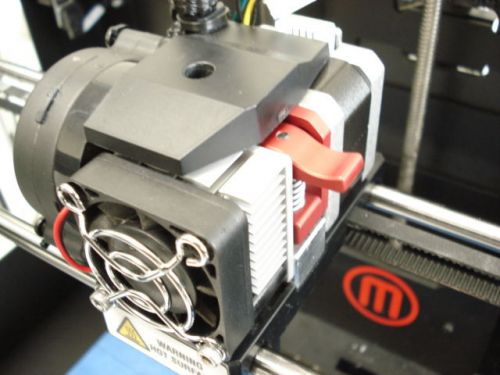 Makerbot Replicator 2 Extruder Upgrade / Filament Drive. Build Plate Glass