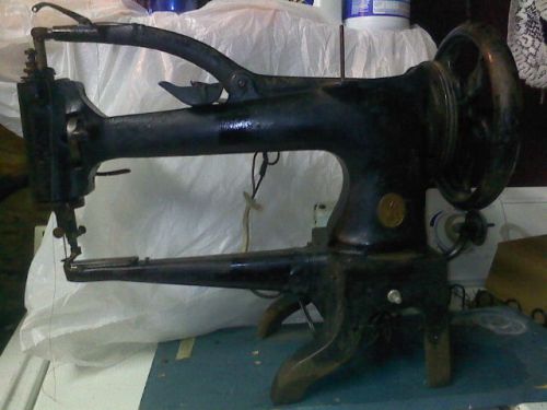 older singer manufg co. industrial sewing machine