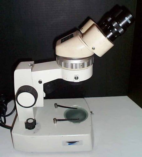 Unitron ZSB Stereozoom Microscope 7-45X on dual illumination desktop stand Nice