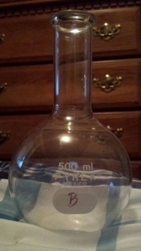 Pyrex 500 ml  lab glass