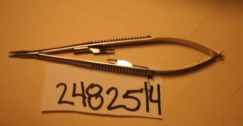 CASTROVIEJO NEEDLE HOLDER CURVED SMOOTH (2482514)