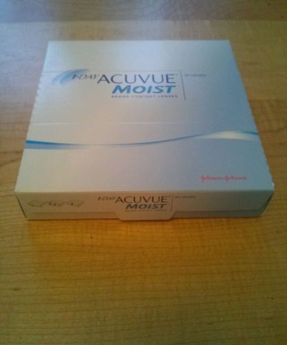 1 day acuvue moist contacts box of 90 lenses dia 14.2, d + 4.25 bc 8.5 (2015/1) for sale