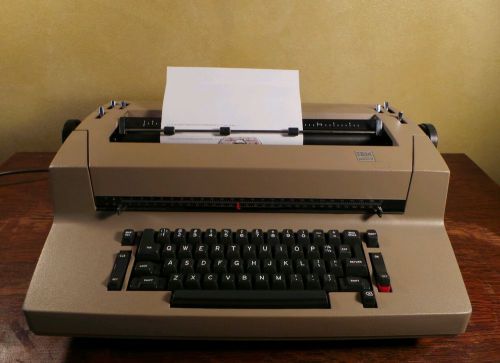 IBM Correcting Selectra II Typewriter Type Writer