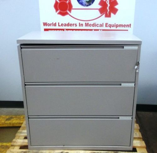 Meridian file cabinet, 3 drawers, key for sale