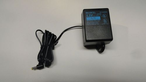 Z1: Sony Discman CD Compact Disc Walkman Player D-141  AC Adapter AC-E455D