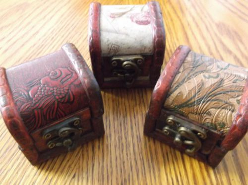**New**1-Antique looking Wood Ring Box**Beautiful Quality &amp; Nice Keepsake**