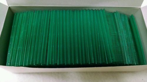 Amram Green Tagger Tails Barbs Retail Attachments - 1&#034;-5,000 pcs.