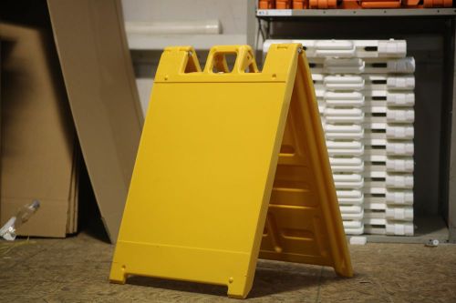Plastic a-frame - 24&#034;x24&#034; squarecade 36 (yellow) for sale