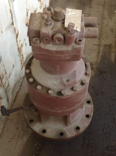 Case 9020B Swing Motor and Gear