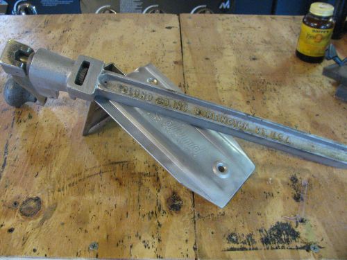 Edlund commercial can opener