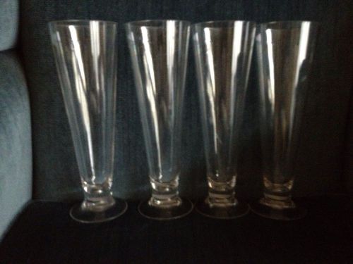 Set of 4 Acrylic 16 oz Clear Non-Breakable Pilsner Beer Glasses