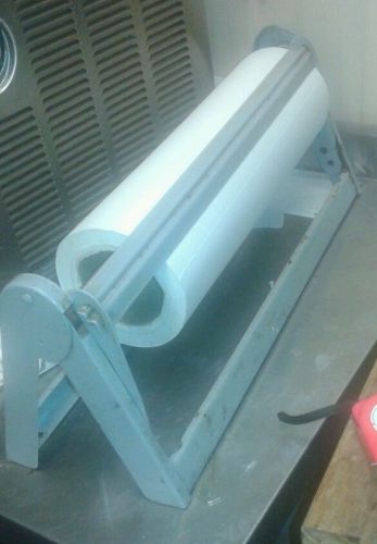 18&#034; Paper Cutter / Dispenser for Butcher, Gift Wrap and Kraft Roll Paper