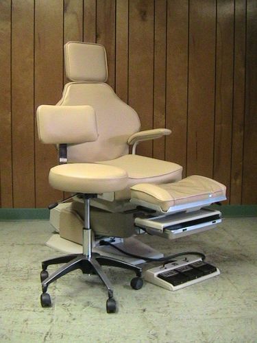 REFURBISHED BOYD PODIATRY CHAIR WITH STOOL
