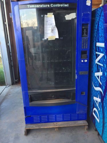 crane national 721 Refrigerated Out Door Vending Machine