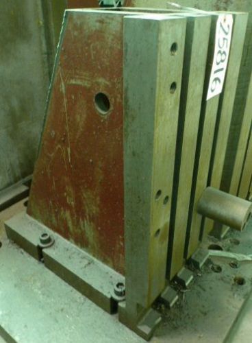 Angle plate 14&#034; x29&#034;, 14&#034;w x24&#034;d base, 2-1/2&#034; thickness, 3 vert t-slots (25816) for sale