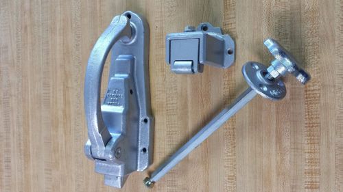 Cooler Door Latch and Handle Assembly